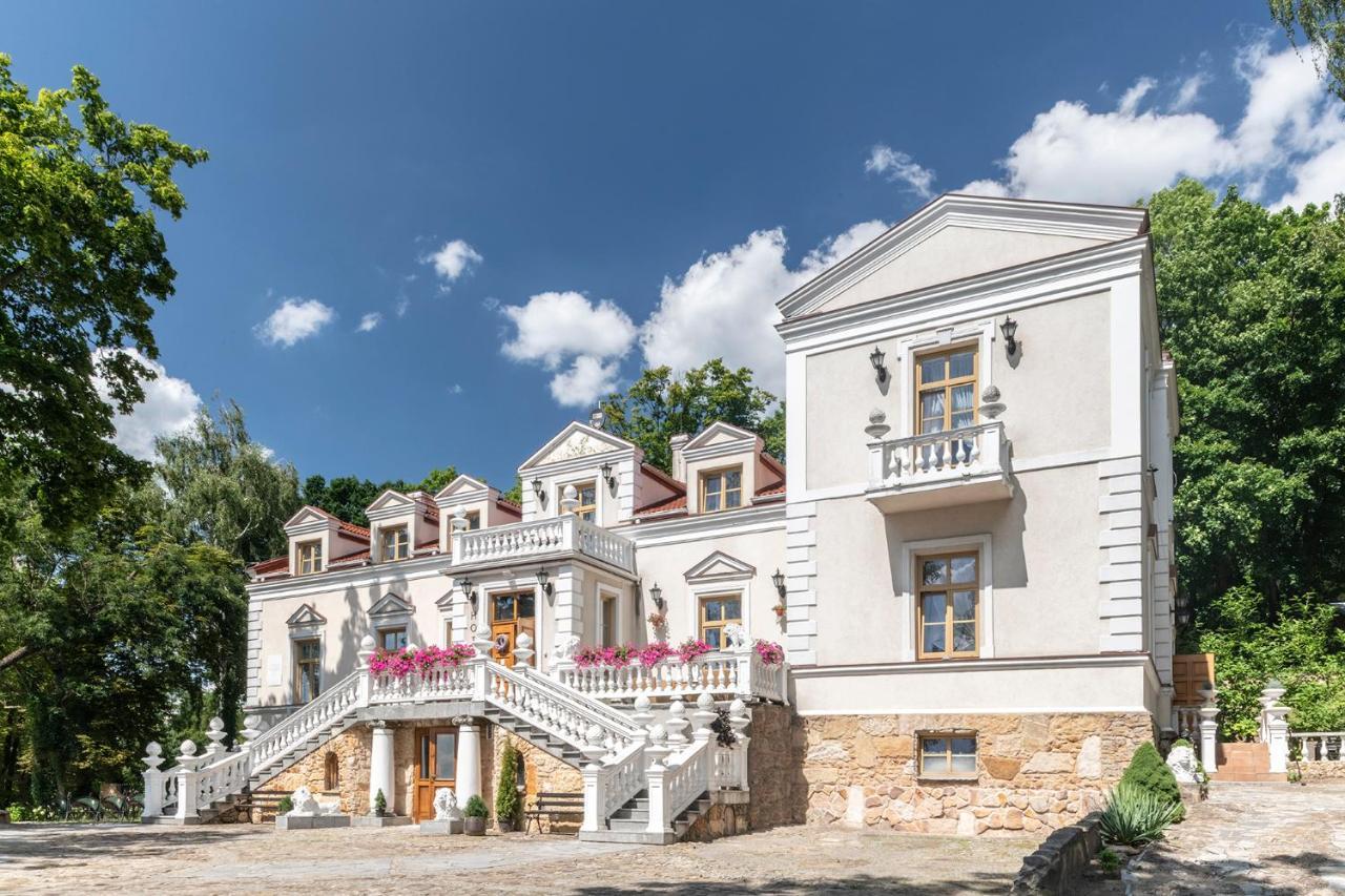 Palac Tarnowskich Hotel & Restauracja & Spa Ostrowiec Świetokrzyski Exterior foto