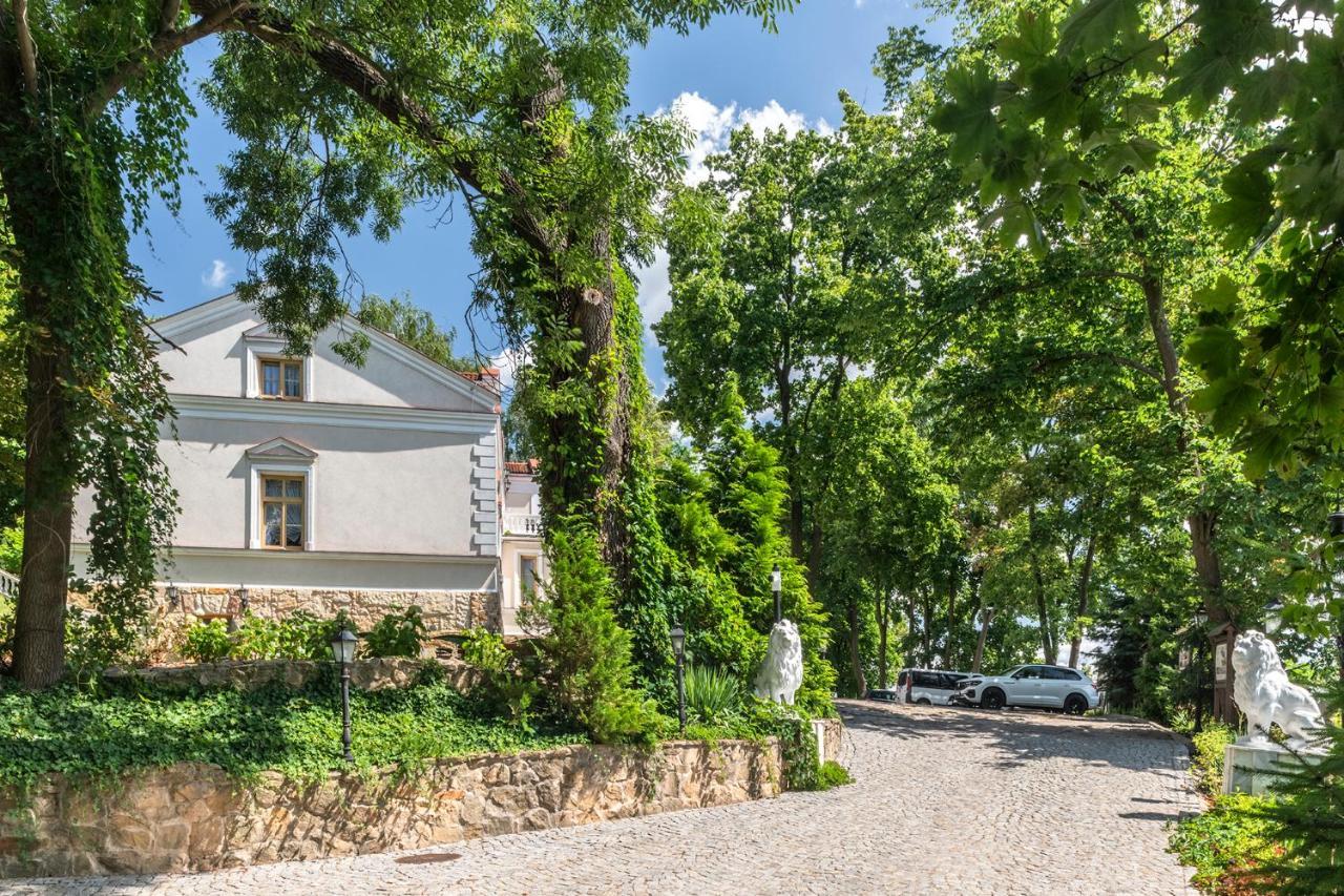 Palac Tarnowskich Hotel & Restauracja & Spa Ostrowiec Świetokrzyski Exterior foto