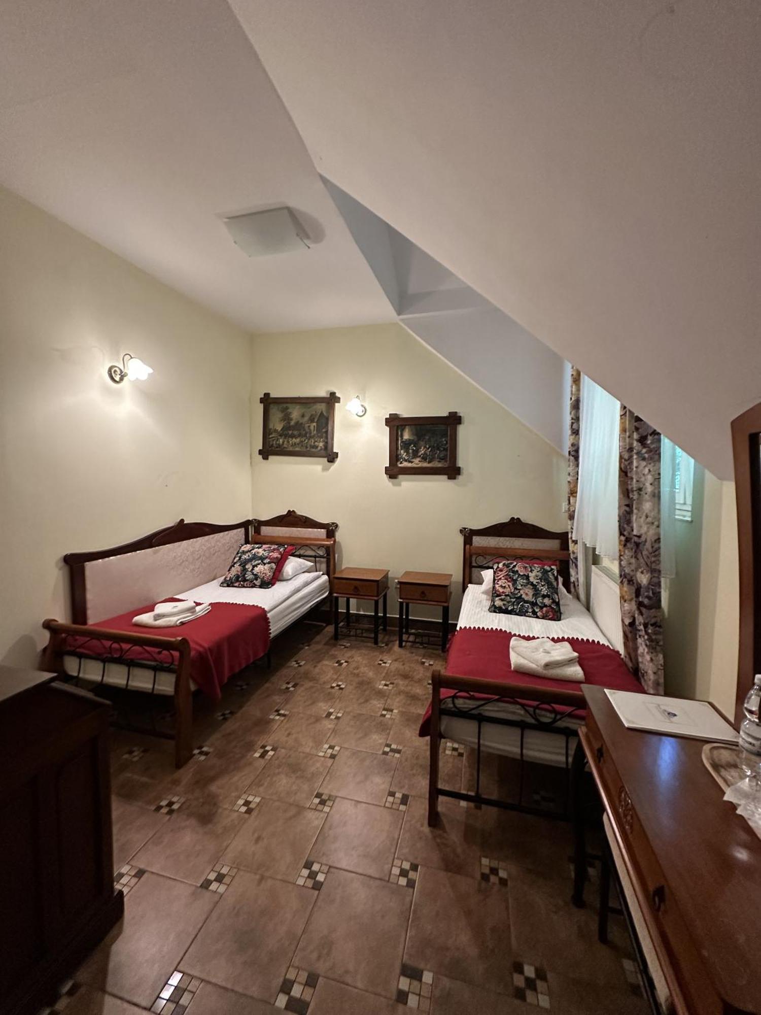Palac Tarnowskich Hotel & Restauracja & Spa Ostrowiec Świetokrzyski Exterior foto